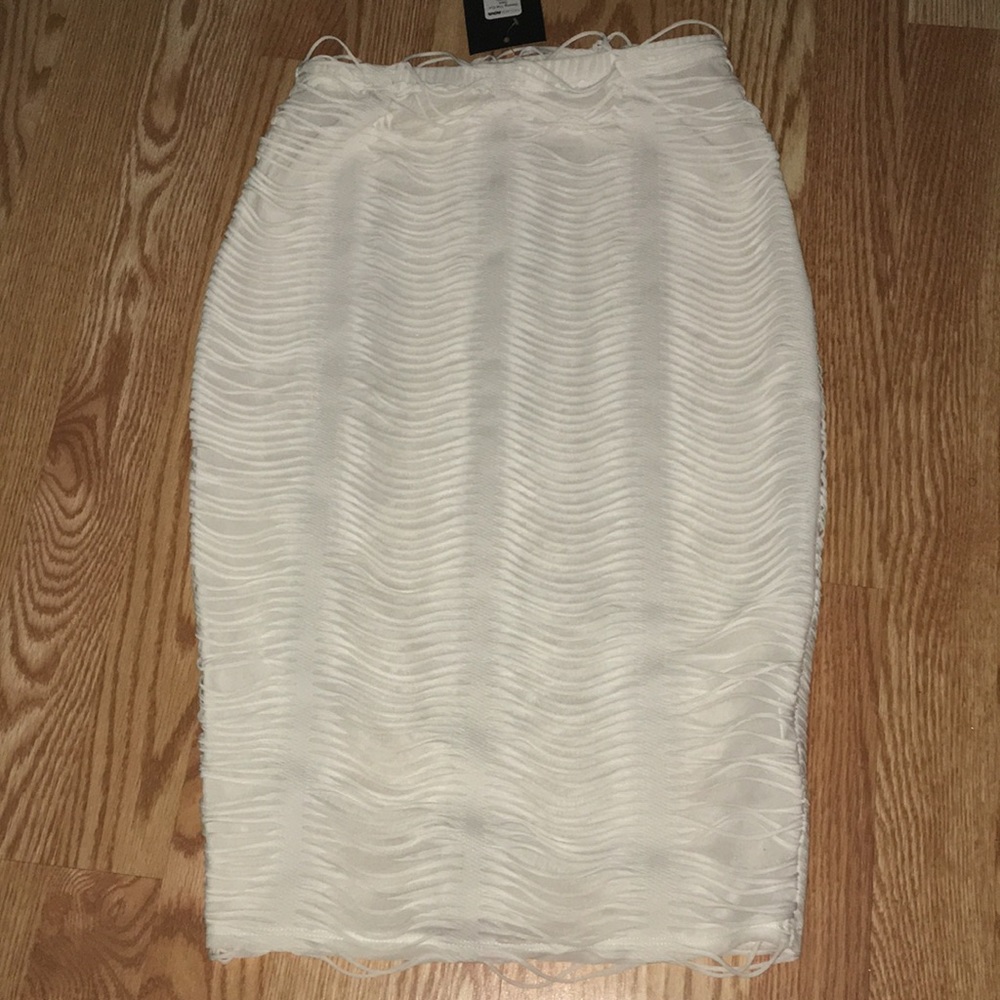 Fashion nova white skirt